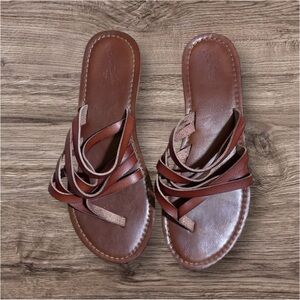 Universal Thread Tan and Brown Strappy Sandals